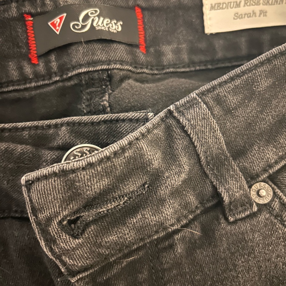 Guess Charcoal/Black Skinny Jeans- Sarah Fit, Ankle cuff. Great Used Condition - Picture 1 of 5